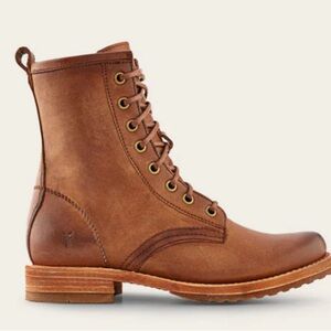 BRAND NEW IN BOX Frye Veronica Combat boots size 9 in caramel, laceup boots FRYE